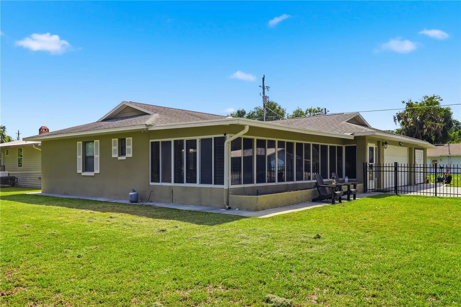 1381 Cr 446a Lake Panasoffkee FL 33538