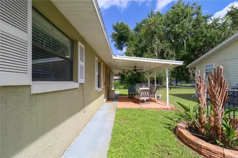 1381 Cr 446a Lake Panasoffkee FL 33538