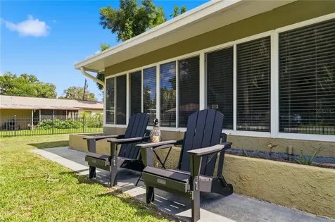 1381 Cr 446a Lake Panasoffkee FL 33538