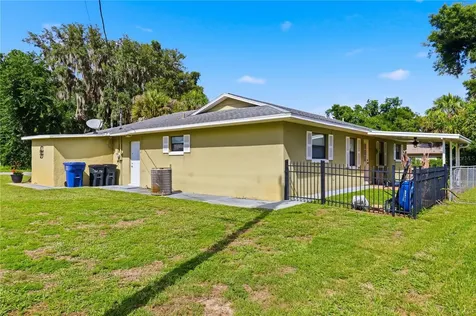 1381 Cr 446a Lake Panasoffkee FL 33538