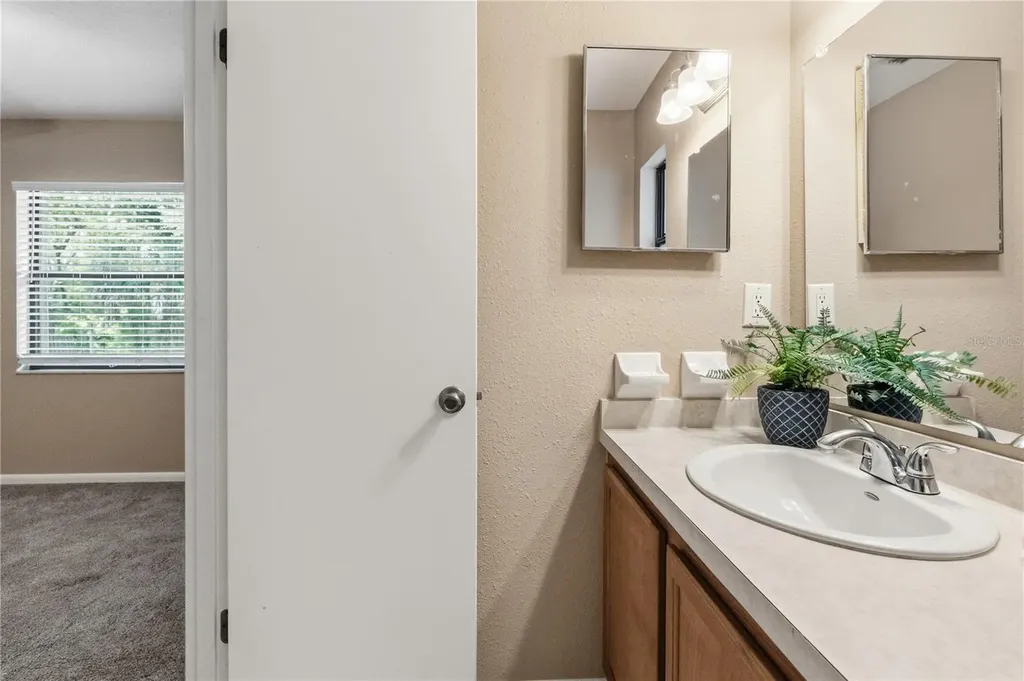 214 E Floyd Avenue Lake Mary FL 32746
