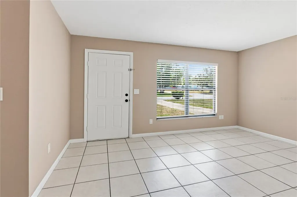 214 E Floyd Avenue Lake Mary FL 32746