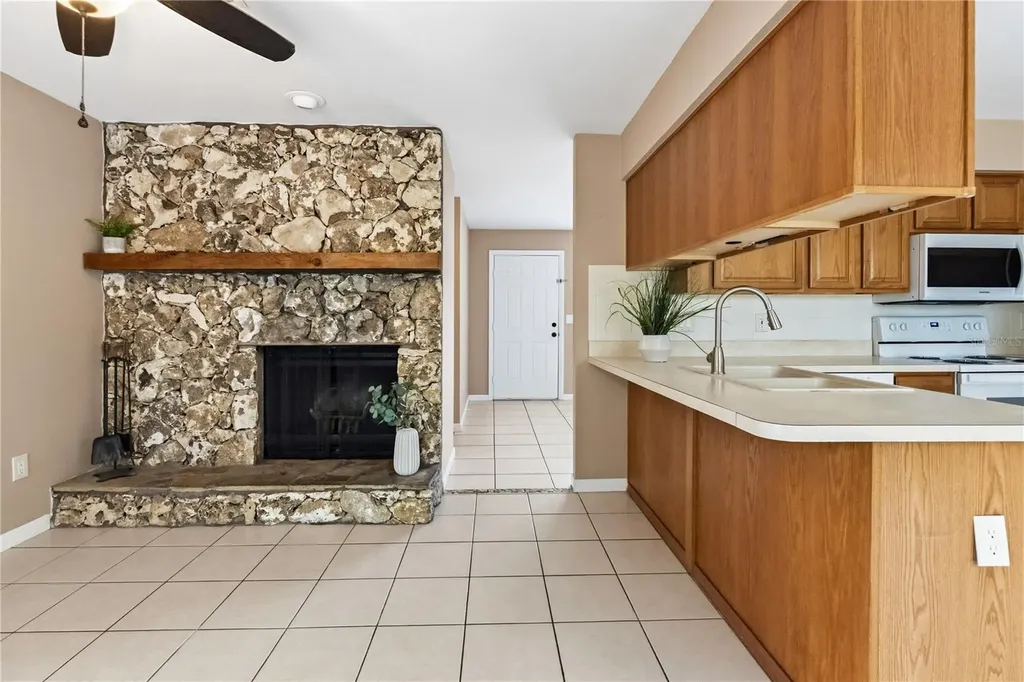 214 E Floyd Avenue Lake Mary FL 32746