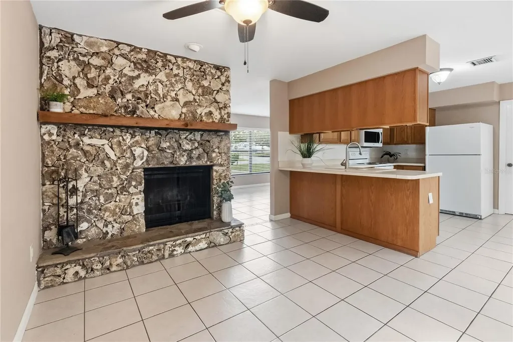 214 E Floyd Avenue Lake Mary FL 32746