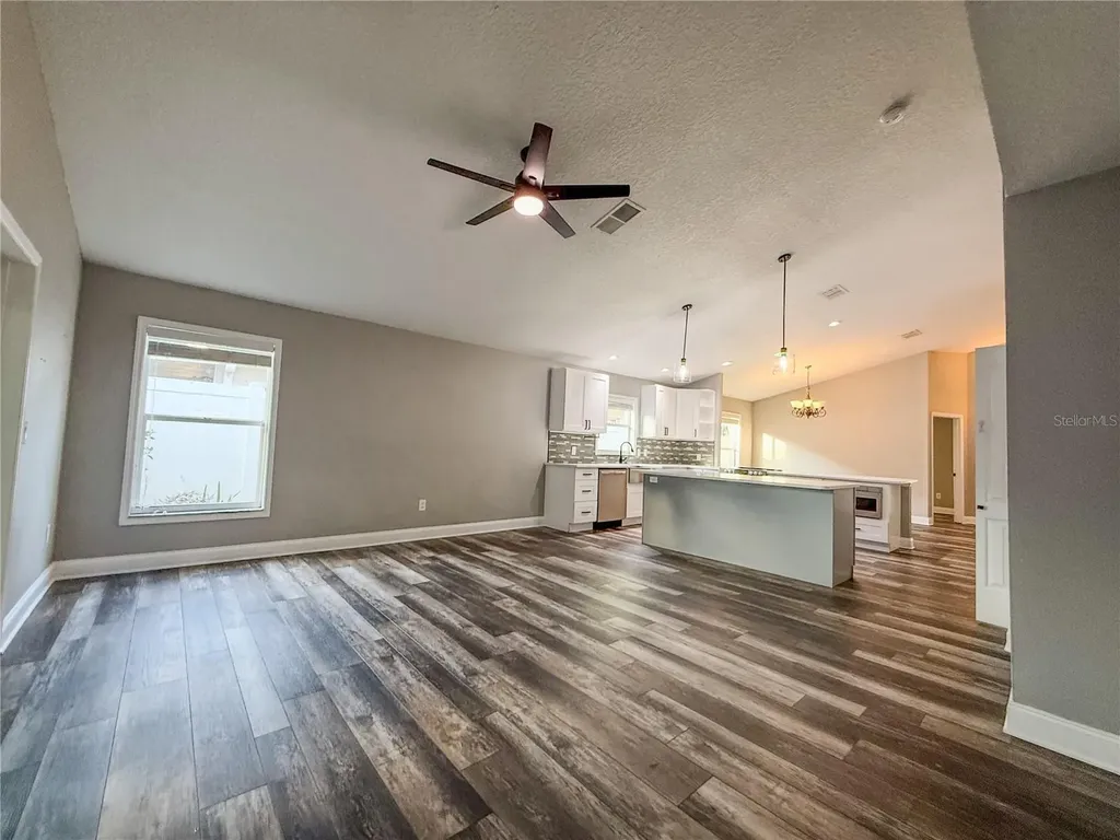 8608 Fawn Creek Drive Tampa FL 33626