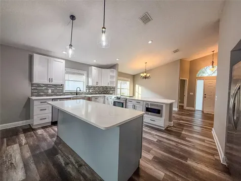 8608 Fawn Creek Drive Tampa FL 33626