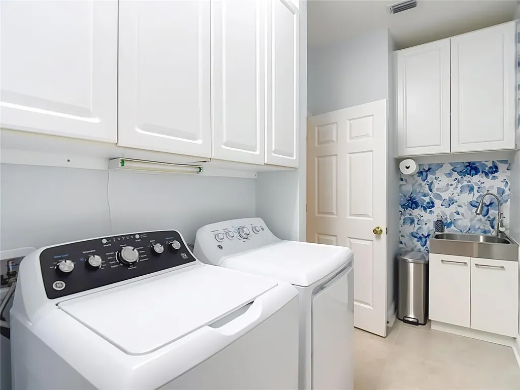 19101 Golden Cacoon Place Lutz FL 33558