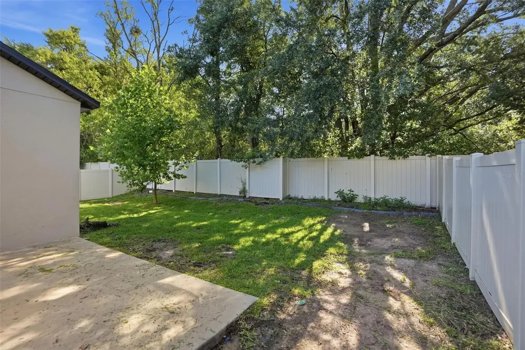 11996 Hilltop Farms Drive Dade City FL 33525