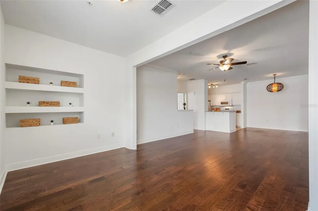 142 Southern Pecan Circle Winter Garden FL 34787