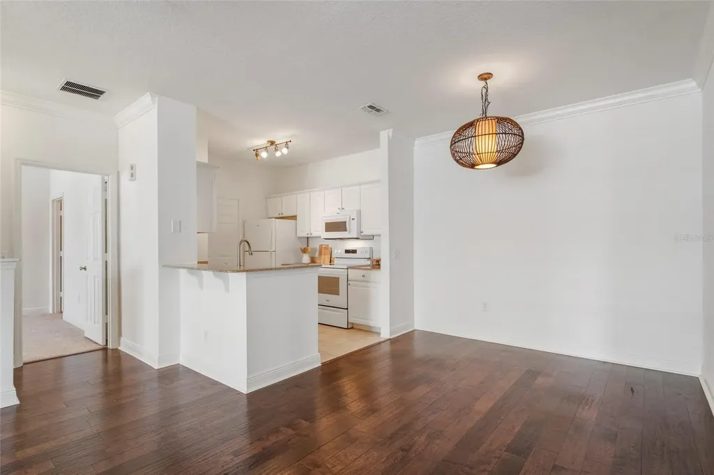 142 Southern Pecan Circle Winter Garden FL 34787