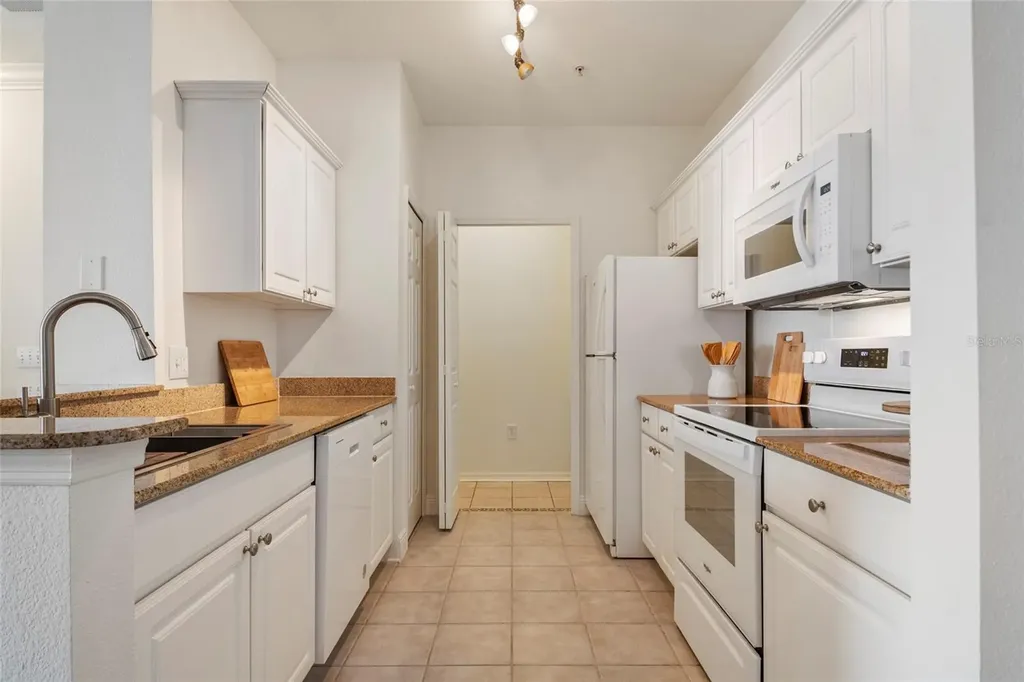 142 Southern Pecan Circle Winter Garden FL 34787