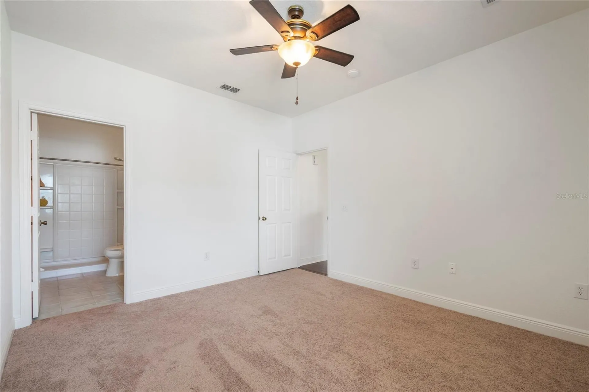 142 Southern Pecan Circle Winter Garden FL 34787