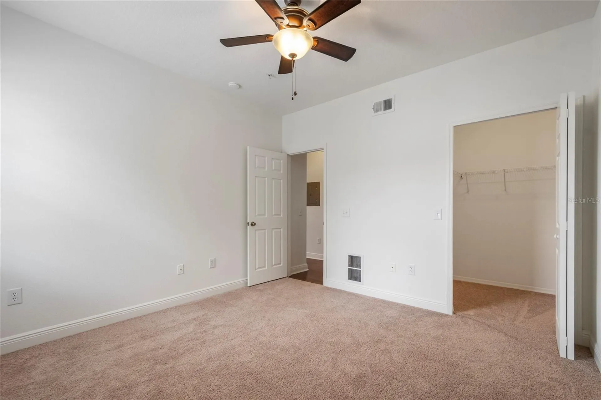 142 Southern Pecan Circle Winter Garden FL 34787