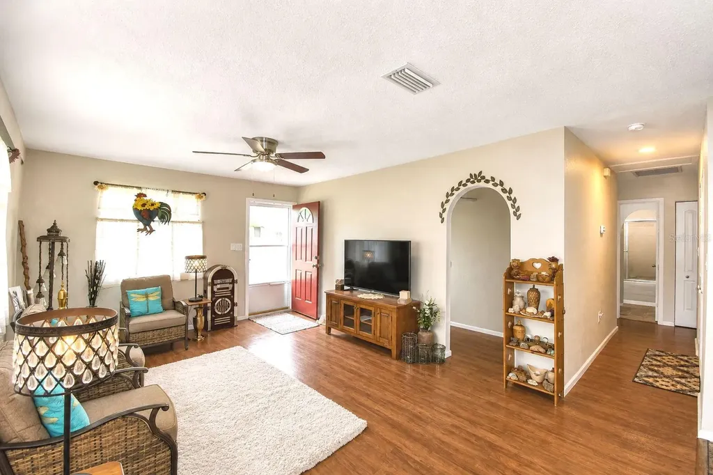 142 Martha Drive Lake Wales FL 33898