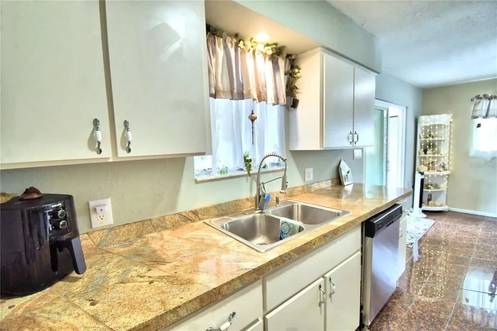 142 Martha Drive Lake Wales FL 33898