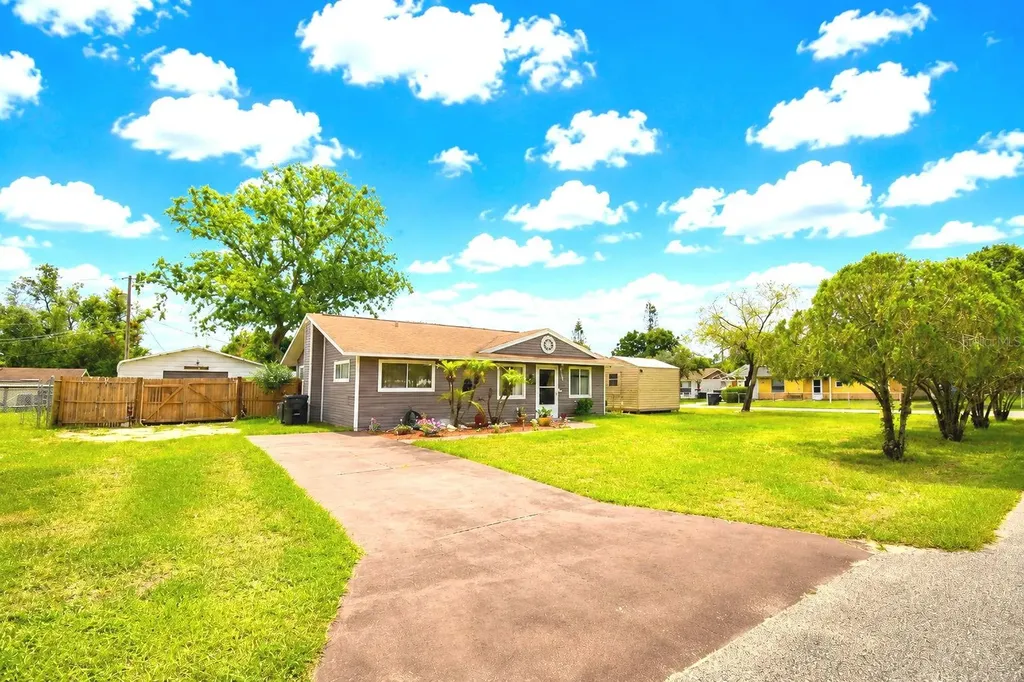 142 Martha Drive Lake Wales FL 33898