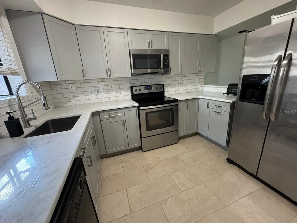 940 Douglas Avenue Altamonte Springs FL 32714