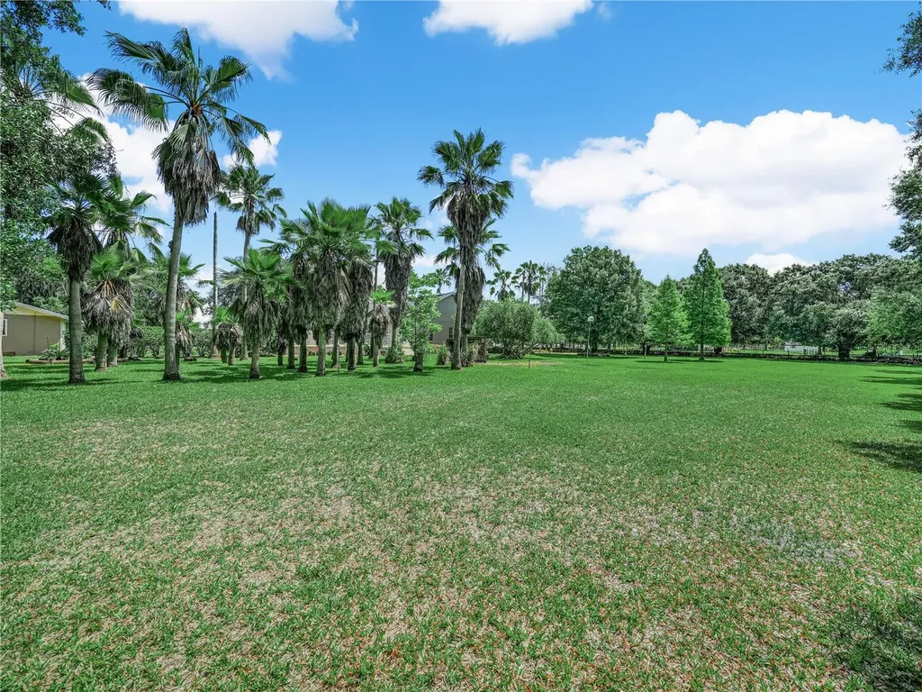 3611 N Forbes Road Plant City FL 33565