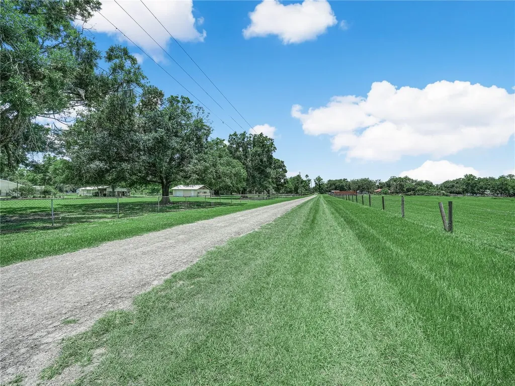 3611 N Forbes Road Plant City FL 33565