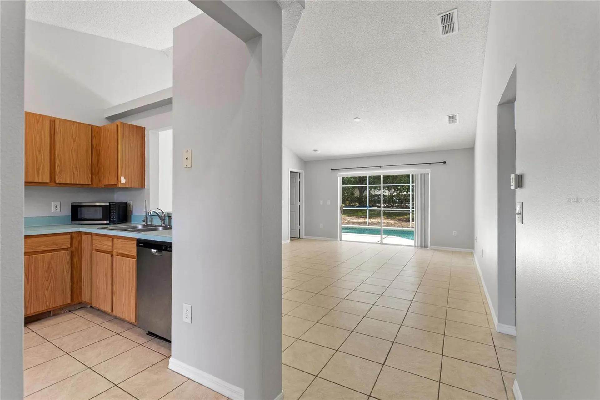 128 Burgoyne Loop Davenport FL 33897