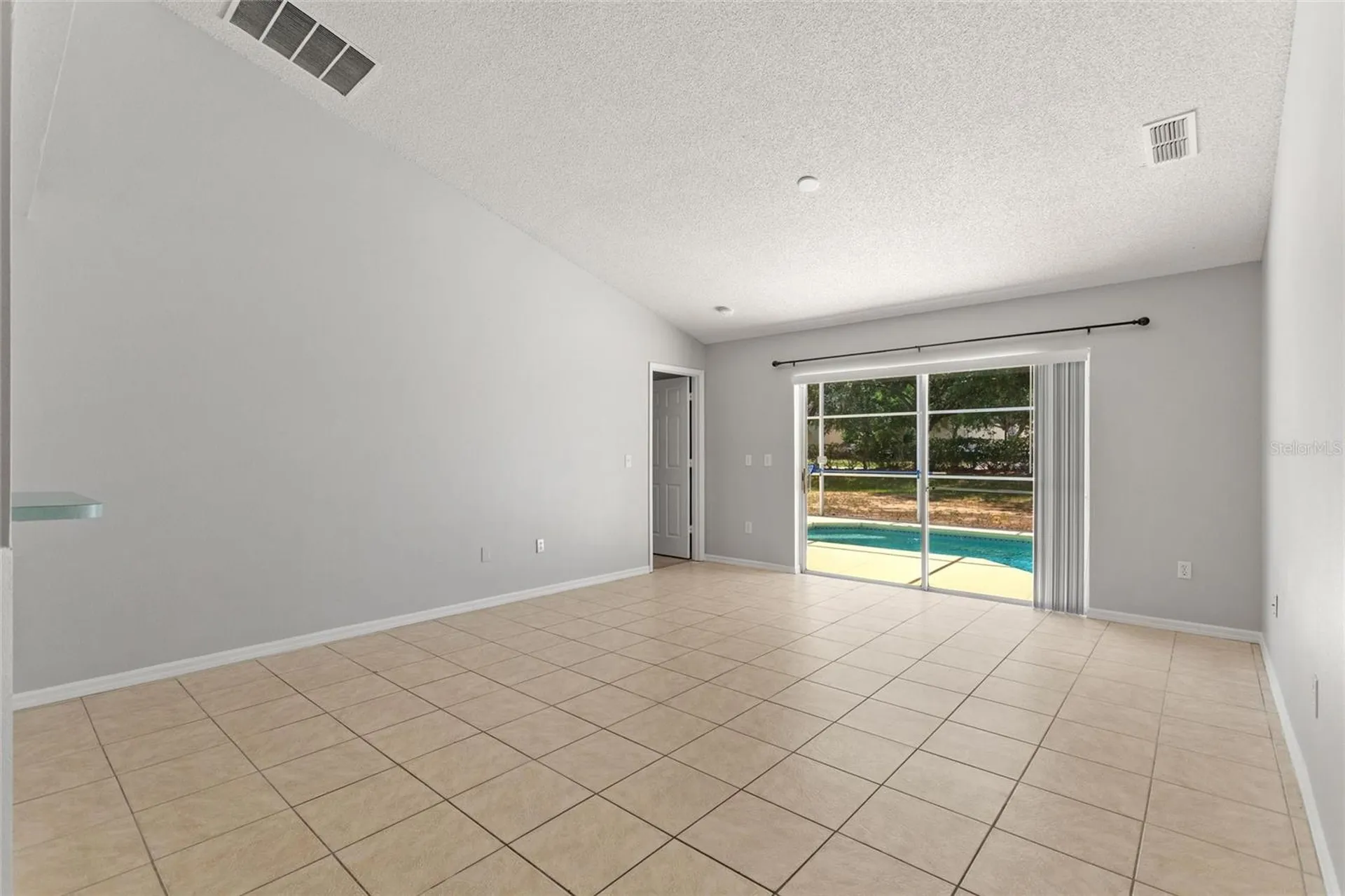 128 Burgoyne Loop Davenport FL 33897