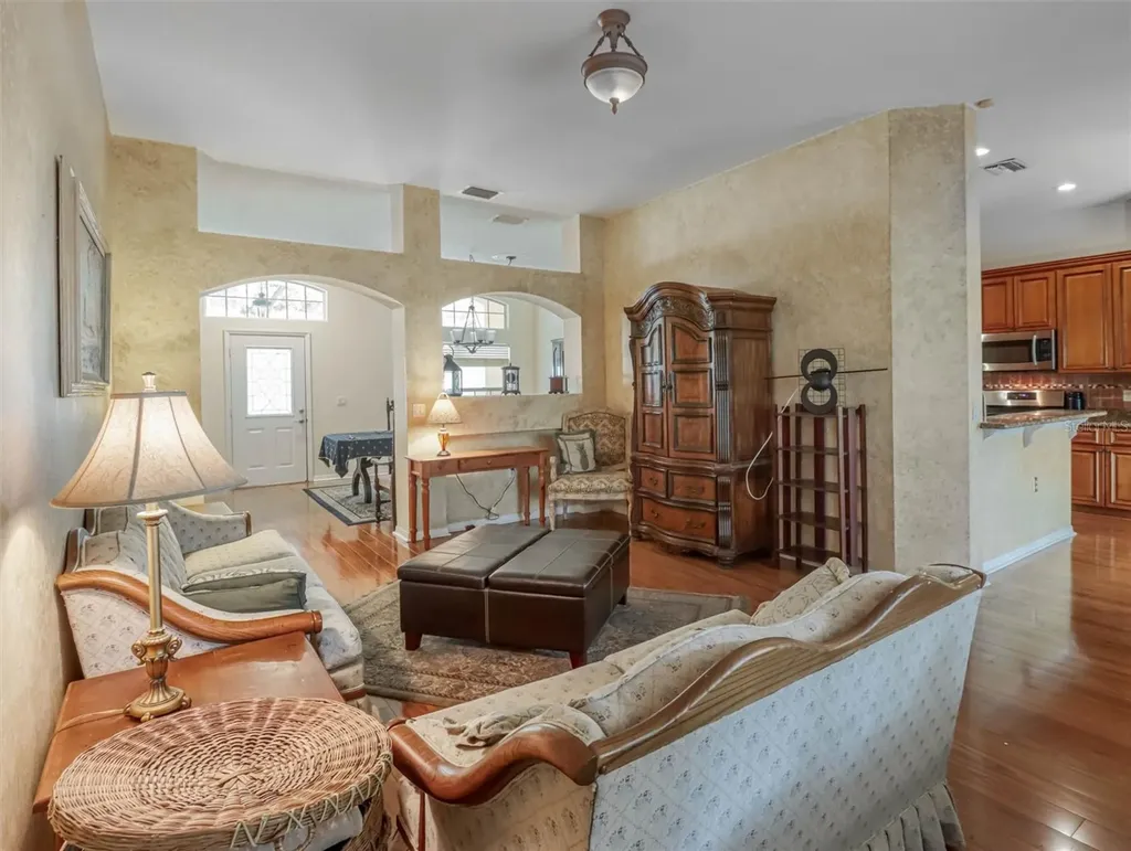 10110 Whisper Pointe Drive Tampa FL 33647