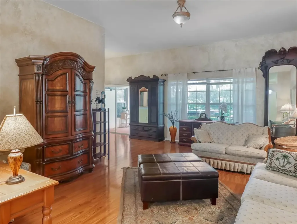 10110 Whisper Pointe Drive Tampa FL 33647