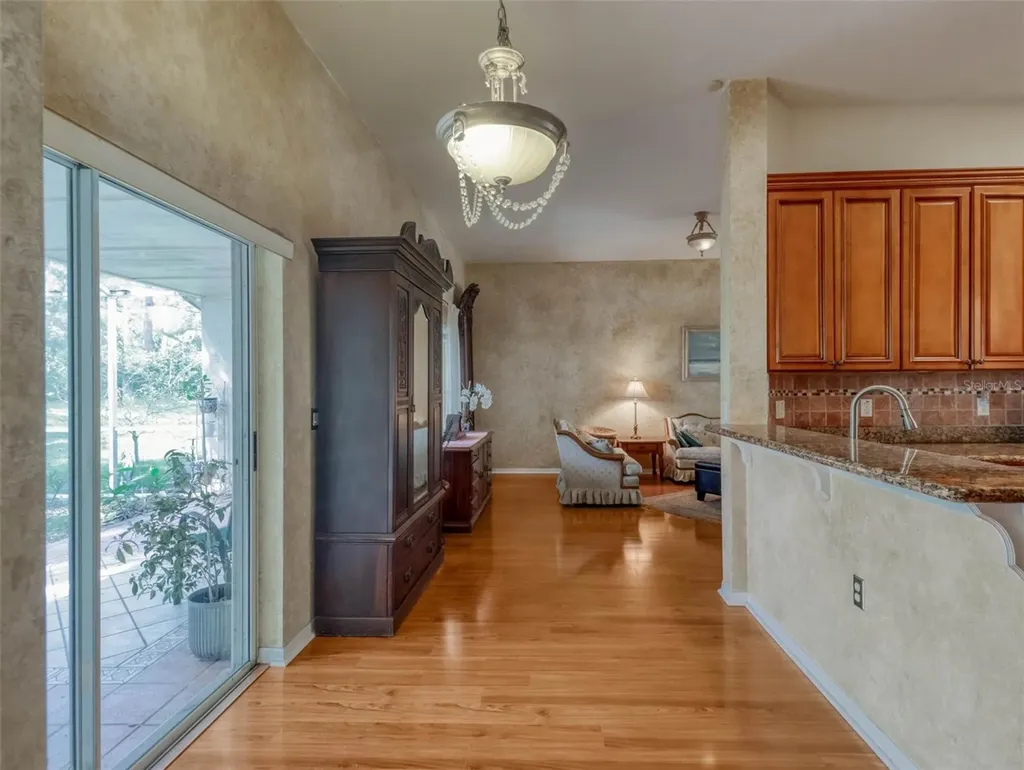 10110 Whisper Pointe Drive Tampa FL 33647