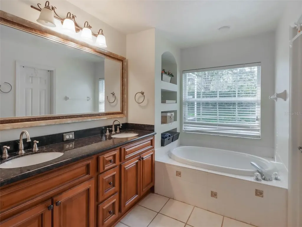 10110 Whisper Pointe Drive Tampa FL 33647