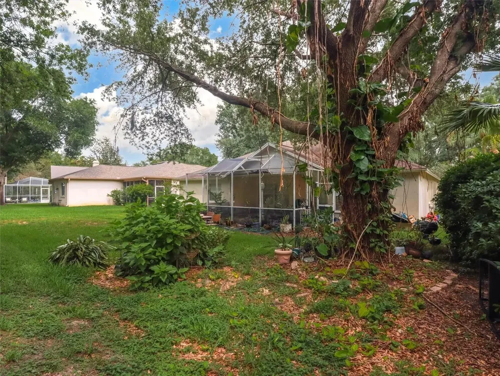 10110 Whisper Pointe Drive Tampa FL 33647