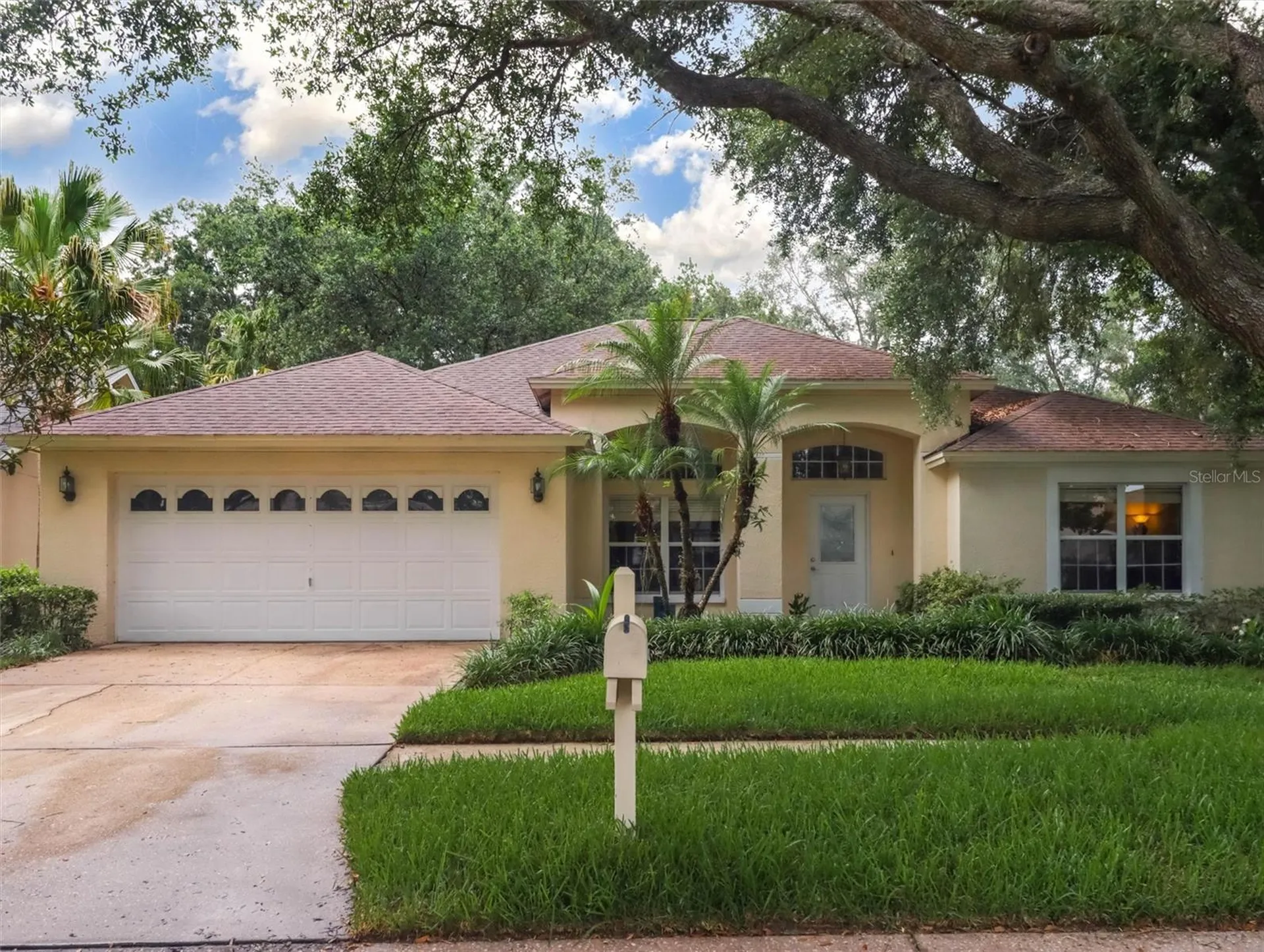 10110 Whisper Pointe Drive Tampa FL 33647
