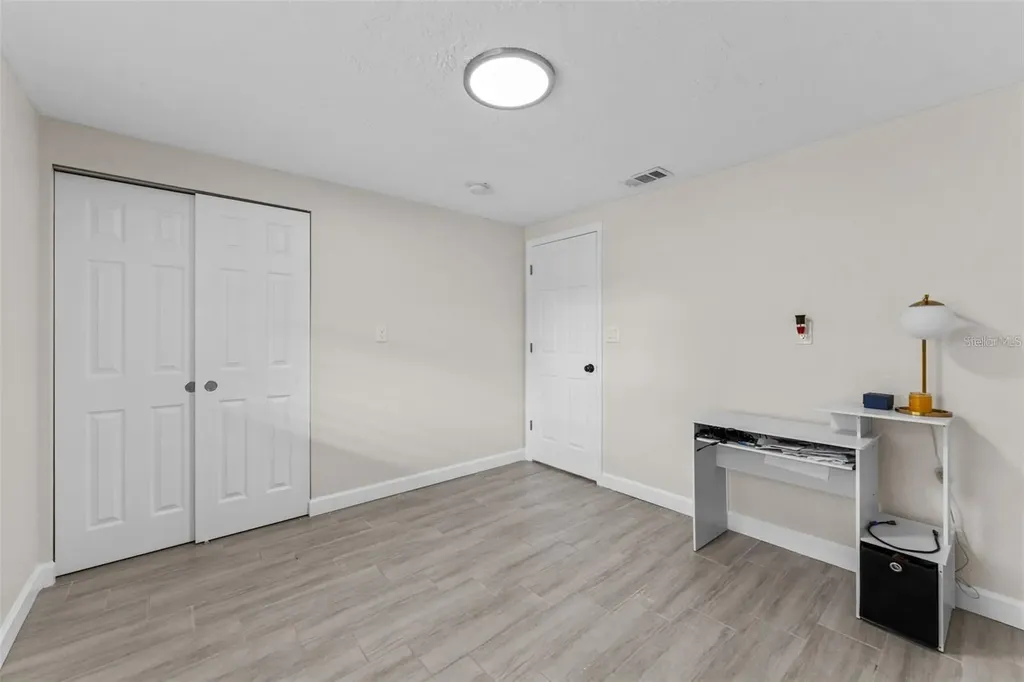 5501 Denver Street NE St Petersburg FL 33703