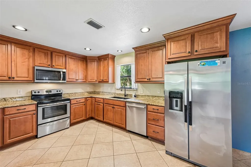 3304 Swaan Lane Sarasota FL 34235