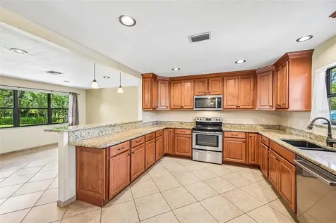 3304 Swaan Lane Sarasota FL 34235