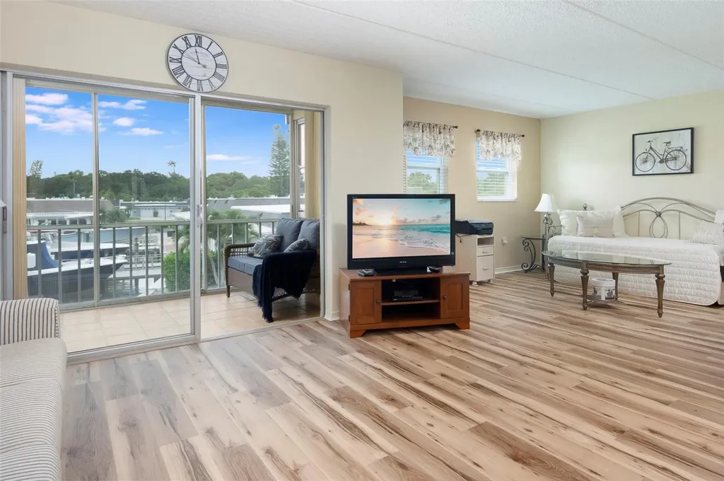 1 Boca Ciega Point Boulevard St Petersburg FL 33708