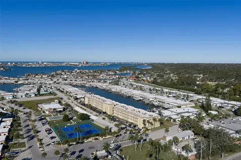 1 Boca Ciega Point Boulevard St Petersburg FL 33708