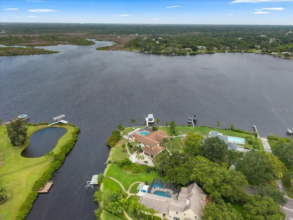 1589 Mary Lane Tarpon Springs FL 34689