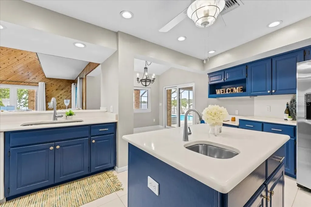 1589 Mary Lane Tarpon Springs FL 34689