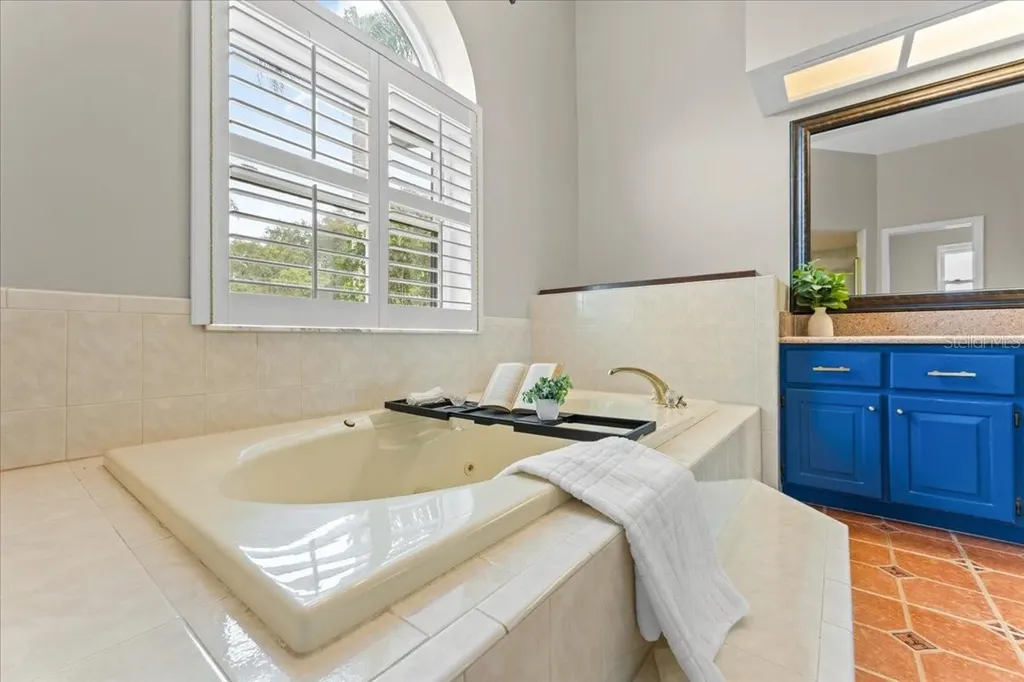 1589 Mary Lane Tarpon Springs FL 34689