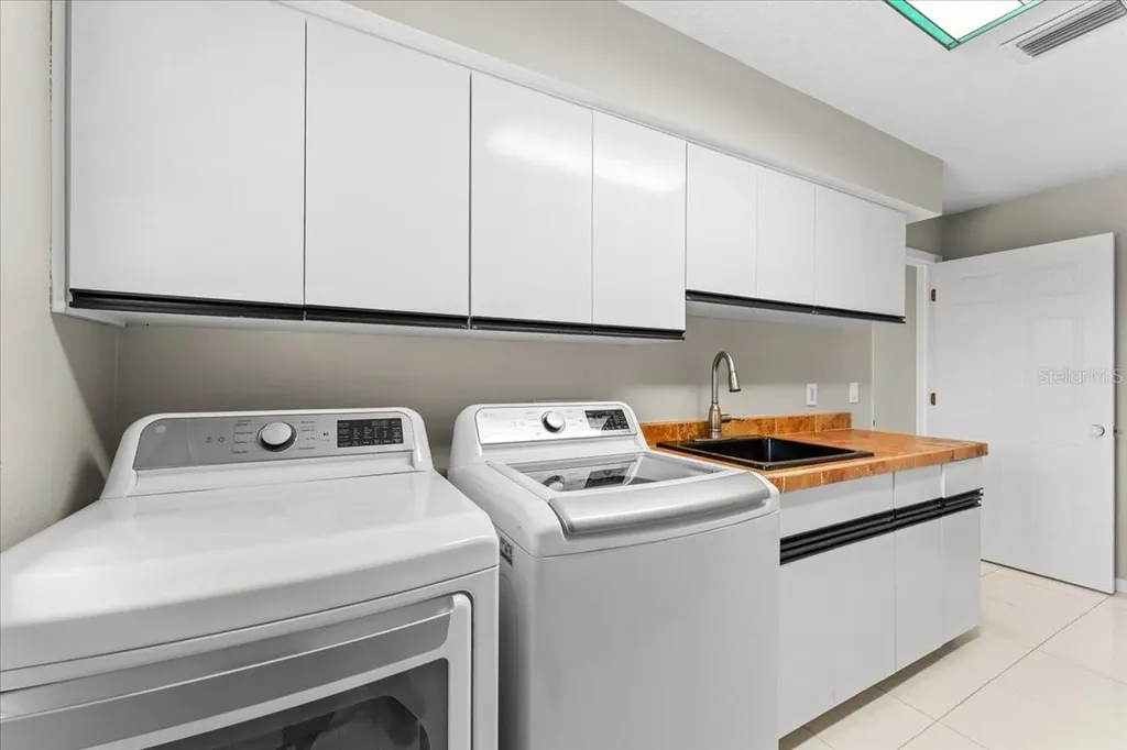 1589 Mary Lane Tarpon Springs FL 34689