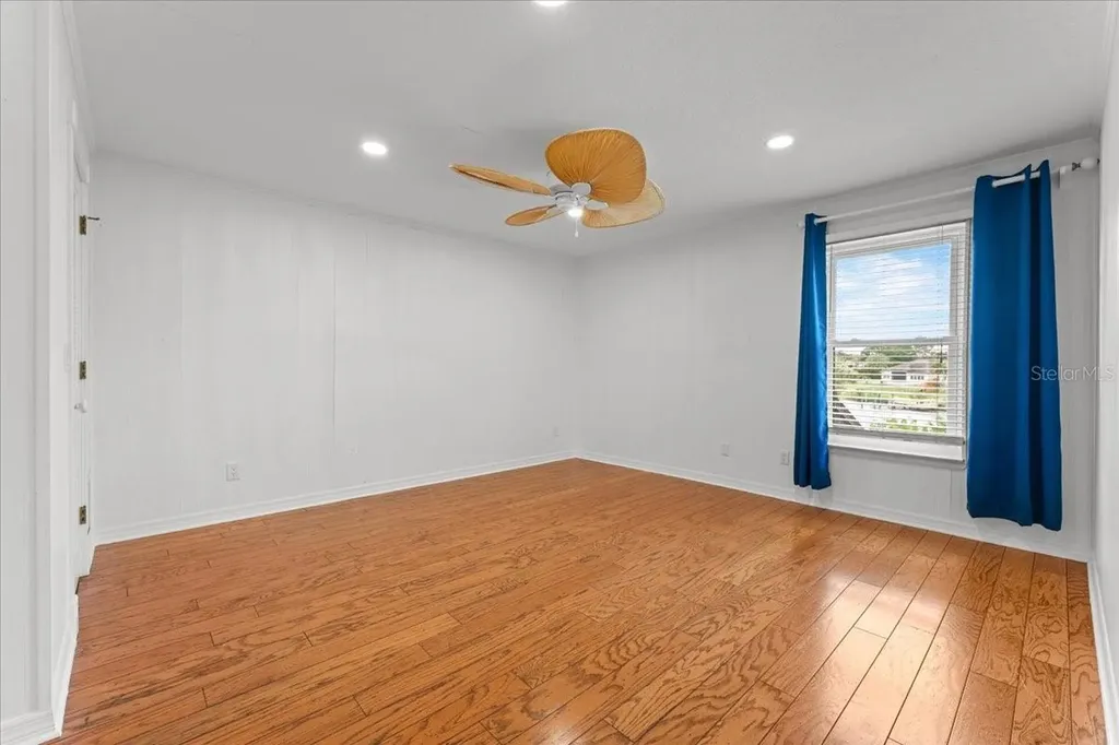 1589 Mary Lane Tarpon Springs FL 34689