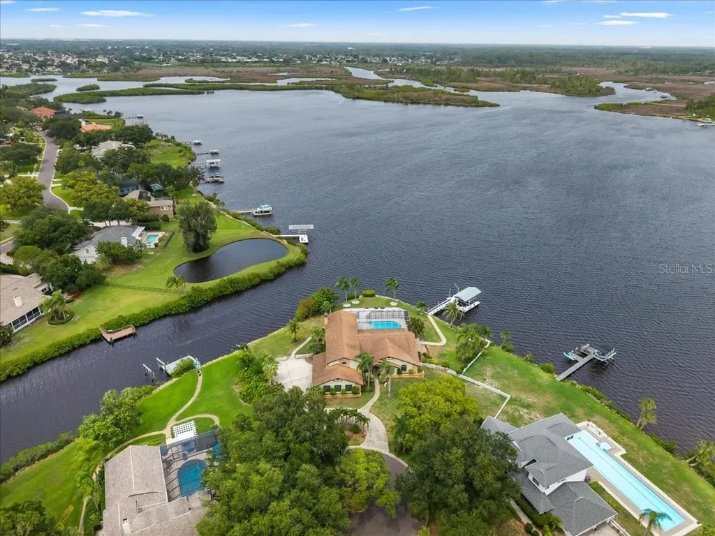 1589 Mary Lane Tarpon Springs FL 34689