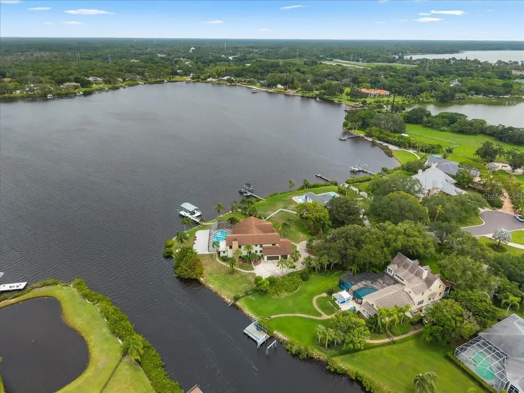1589 Mary Lane Tarpon Springs FL 34689