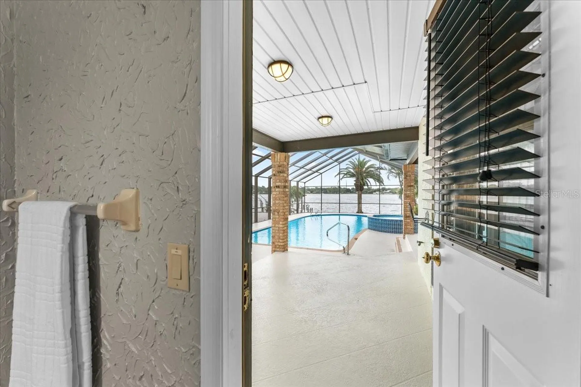 1589 Mary Lane Tarpon Springs FL 34689