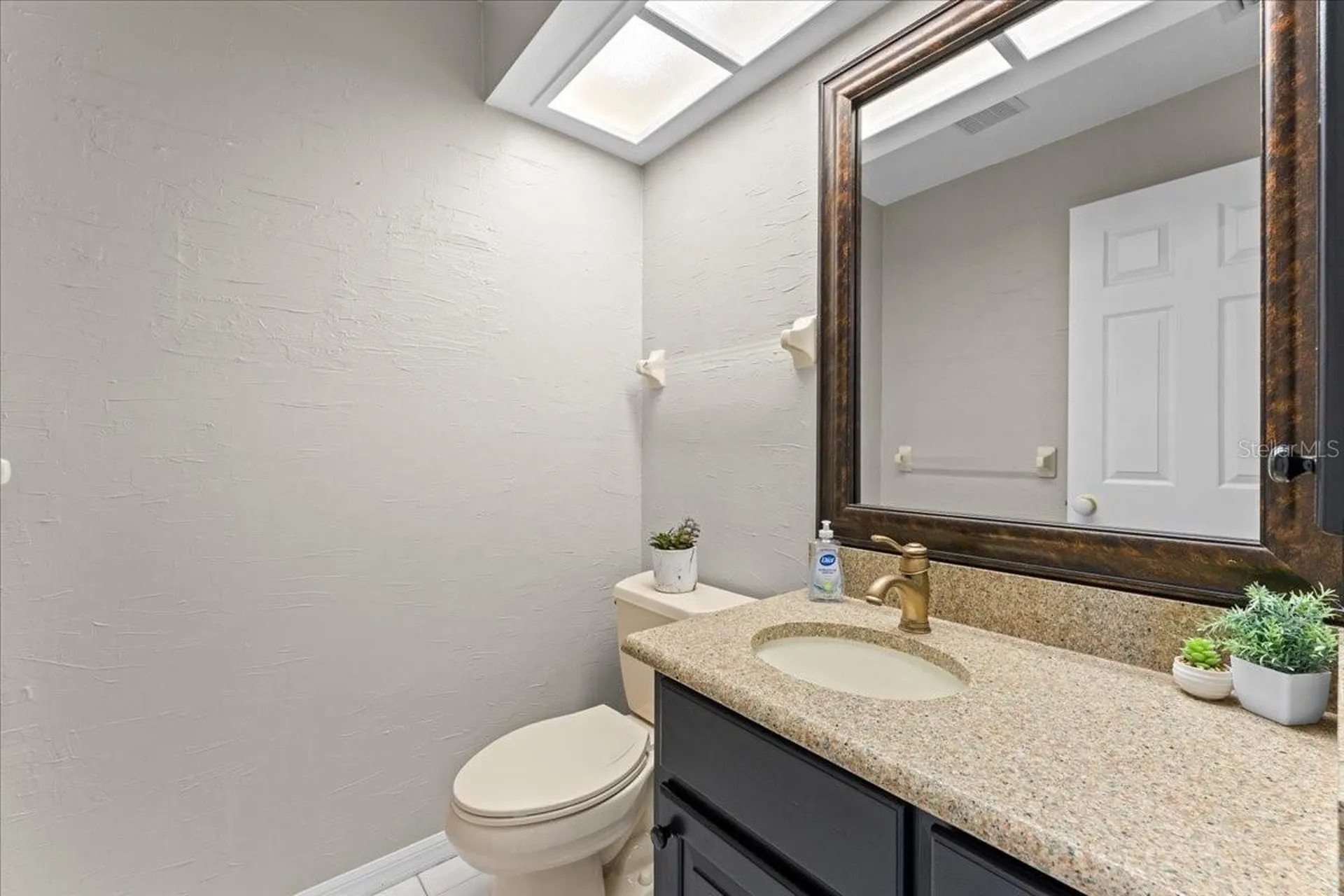 1589 Mary Lane Tarpon Springs FL 34689