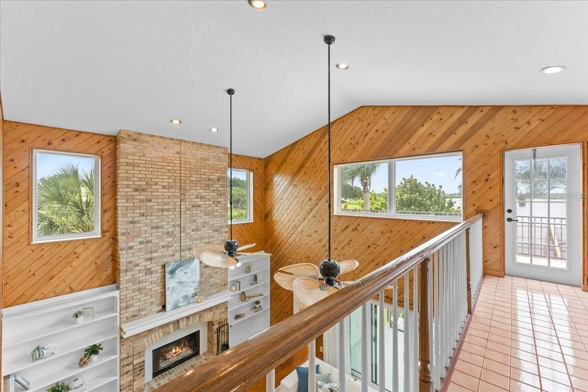 1589 Mary Lane Tarpon Springs FL 34689