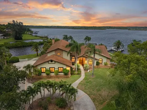 1589 Mary Lane Tarpon Springs FL 34689