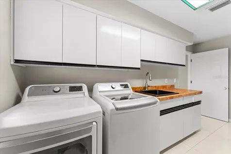 1589 Mary Lane Tarpon Springs FL 34689