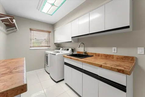 1589 Mary Lane Tarpon Springs FL 34689