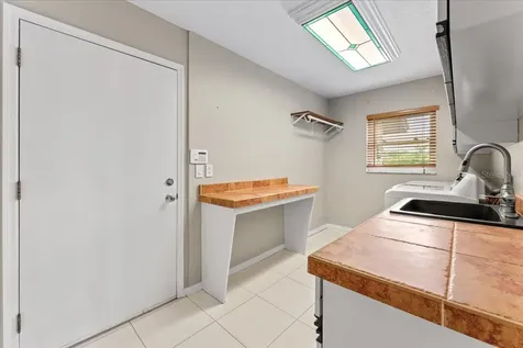 1589 Mary Lane Tarpon Springs FL 34689